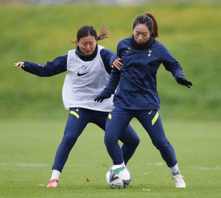 丝袜长腿美女老师与我日日激情