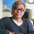 公主和皇上在龙椅上做h